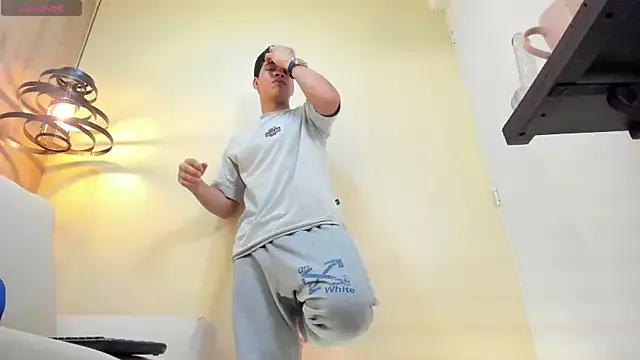 Freechat Benjamin_More on StripChat