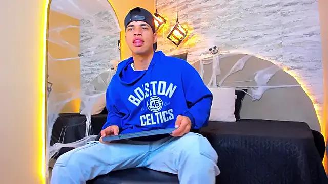 Freechat Benjamin_More on StripChat