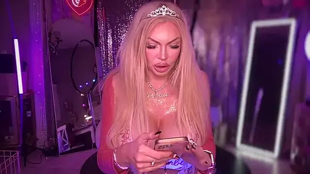 bimbotwerkqueen on StripChat 
