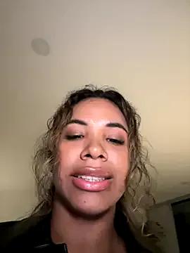 Freechat Brunettexio on StripChat