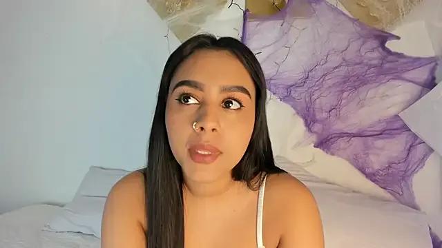 Freechat CharlottePetitte on StripChat