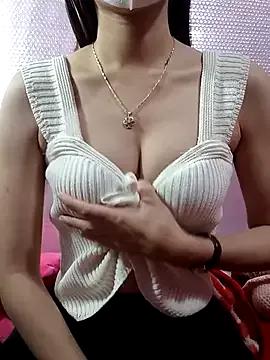 Freechat CherryBeii on StripChat