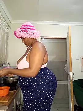 Freechat CocoBootyyy on StripChat