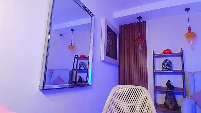 Freechat Coral_Lise on StripChat