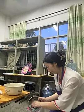 Freechat crhong666 on StripChat