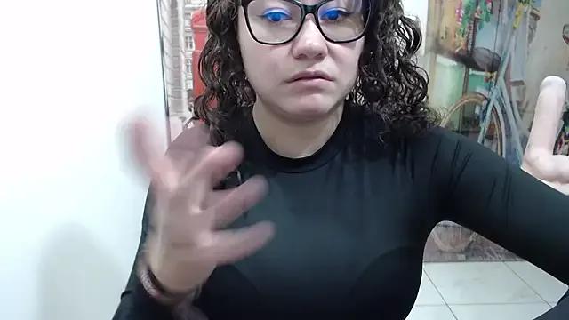 curly_greeneyed — Get Naked!!!