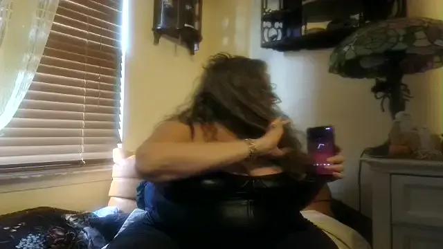 Freechat DestineeLoverGirl on StripChat