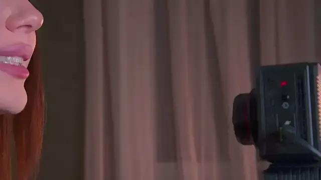 Freechat DianaGlow on StripChat