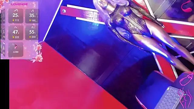 Freechat emelly_horny_ on StripChat