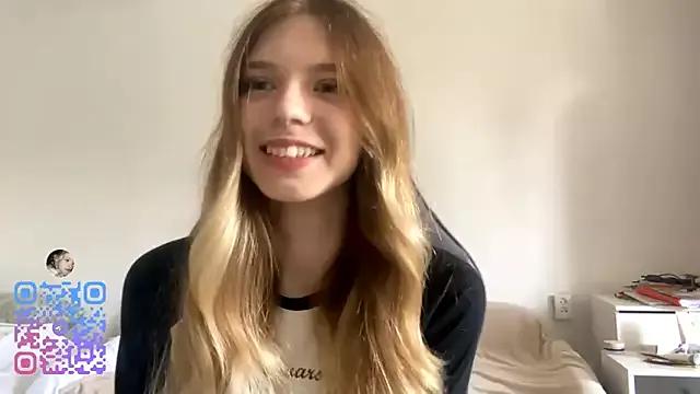 Freechat FruityXo on StripChat