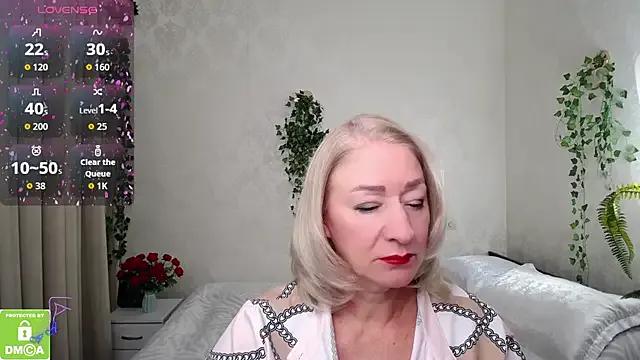 Freechat hunters_woman on StripChat