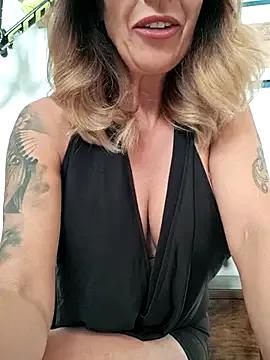 StripChat JasmineNoir2 is Freechat JasmineNoir2 — Tits... davanti ai vicini