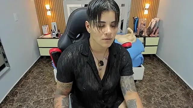 Freechat KAROLLJONES1 on StripChat