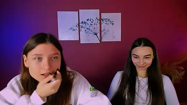 Freechat kira_light__ on StripChat