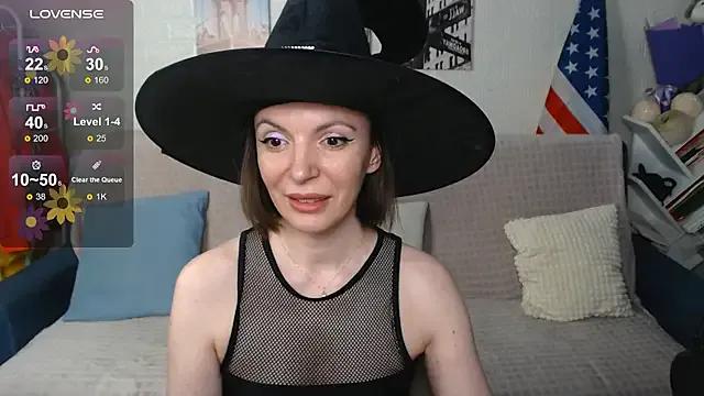 Freechat kiramarta on StripChat