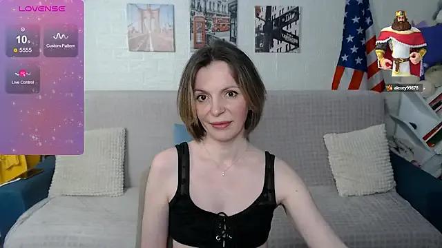 Freechat kiramarta on StripChat