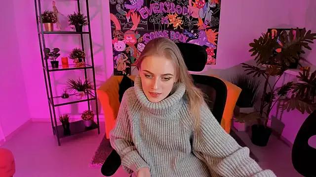 Freechat KiraMontoya on StripChat