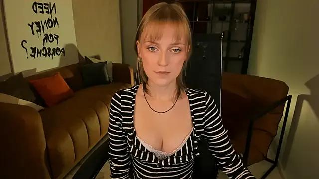 Freechat KiraMontoya on StripChat