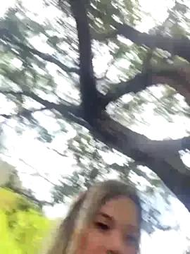 Freechat lanahot-77 on StripChat