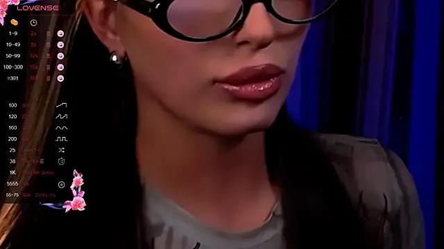 Freechat Laura_Bess on StripChat