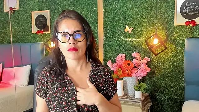 Freechat Linagh_ on StripChat