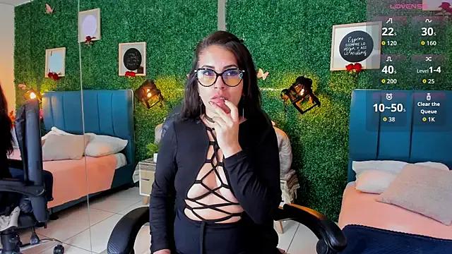 Freechat Linagh_ on StripChat