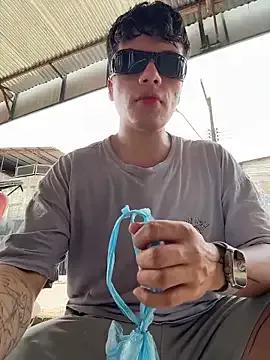 Freechat Logan_smith1 on StripChat