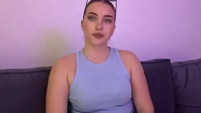 Freechat LouraStalter on StripChat