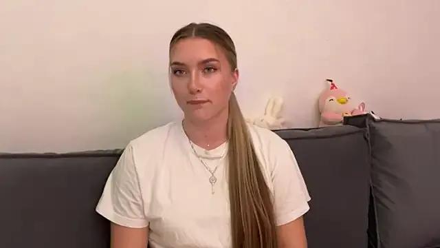 Freechat LouraStalter on StripChat