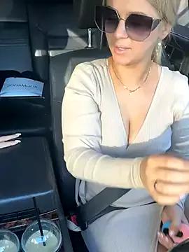 Freechat Love_Bri on StripChat