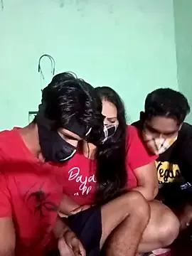 Freechat LoveOnStream on StripChat