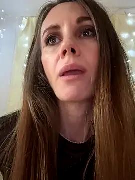 Freechat LucieMack on StripChat