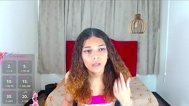 Freechat luisa__torres on StripChat