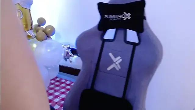 Freechat Luna-Gomez on StripChat