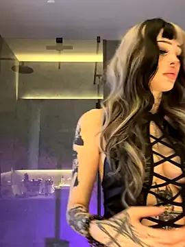 Freechat madelinexx on StripChat