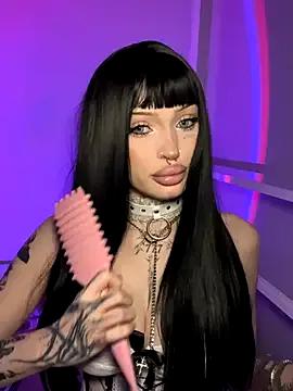 Freechat madelinexx on StripChat