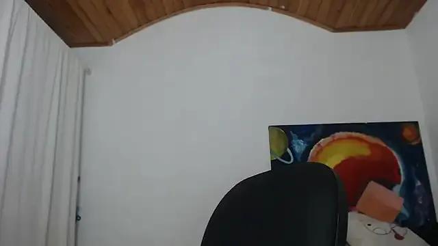 Freechat mariecam420 on StripChat