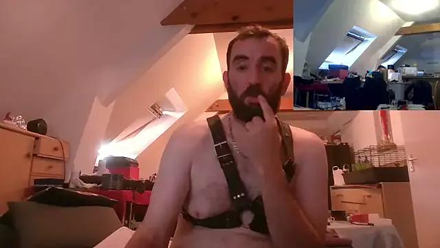 Freechat Mastersanges on StripChat