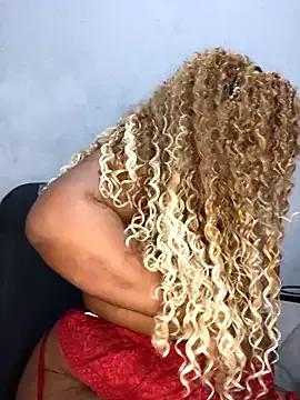 Freechat Meellcarioca on StripChat