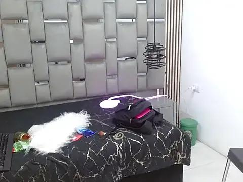 Freechat Memi_xxx on StripChat