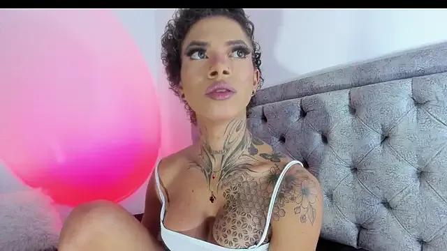 Freechat michell_danna on StripChat