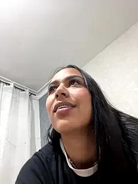 StripChat MiilaBlake is Freechat MiilaBlake — Pussy close up fingering