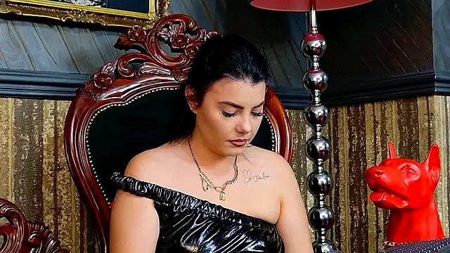 Freechat MistressEly on StripChat