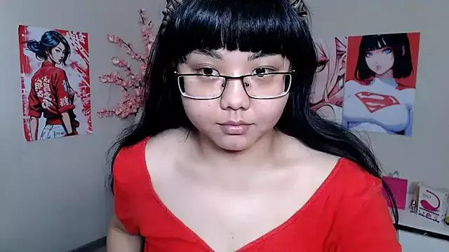 Freechat Moertomlly on StripChat