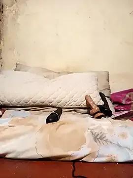 Freechat PetiteSquirtQueen on StripChat