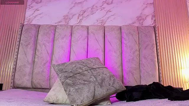 StripChat pipedark_ is Freechat pipedark_ — OIL ON MY PERFECT BODY