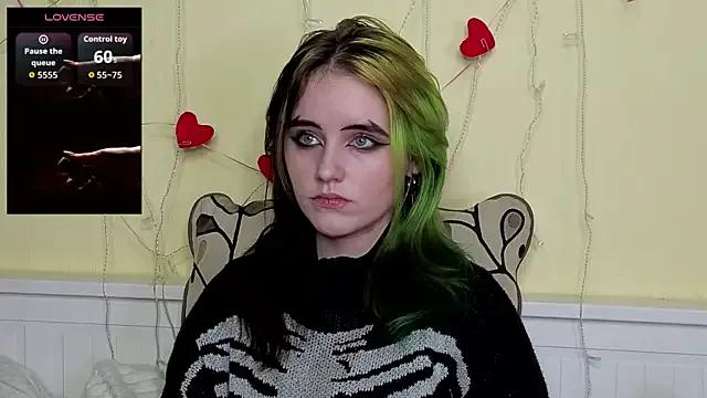 Freechat PortiaHedge on StripChat