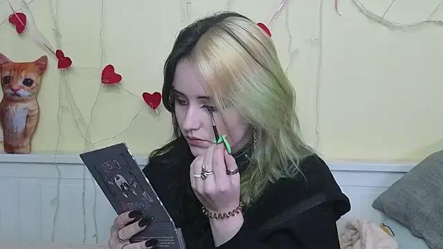 Freechat PortiaHedge on StripChat