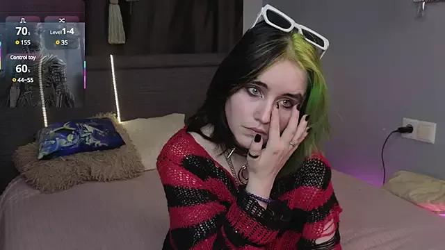 Freechat PortiaHedge on StripChat