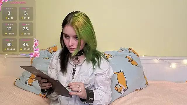 Freechat PortiaHedge on StripChat